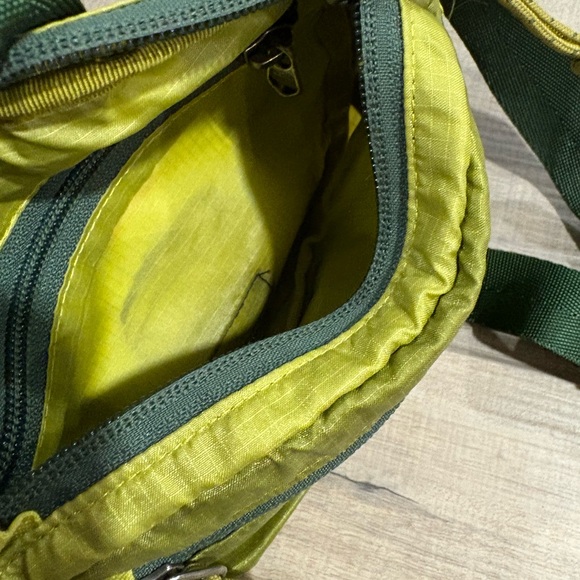 Patagonia Olive Green Belt Bag - Picture 3 of 3